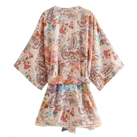 Goodnight Macaroon Brianna Boho Floral Patchwork Fringe Kimono NWT - Picture 2 of 11
